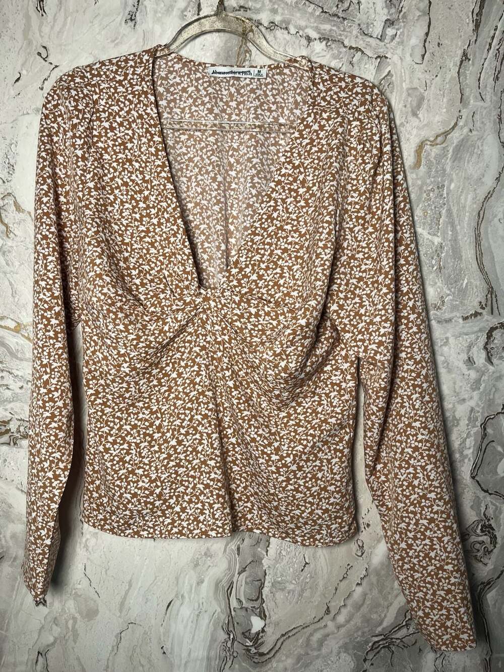 Abercrombie & Fitch Brown and White Floral Long Sleeve Twist Front Blouse - Picture 4 of 6